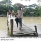 ব্রিজ নেই, তক্তার সাঁকোতে ঝুঁকি নিয়ে পারাপার
