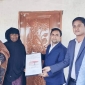 বৃদ্ধাকে সরকারি ঘর উপহার দিলেন ইউএনও